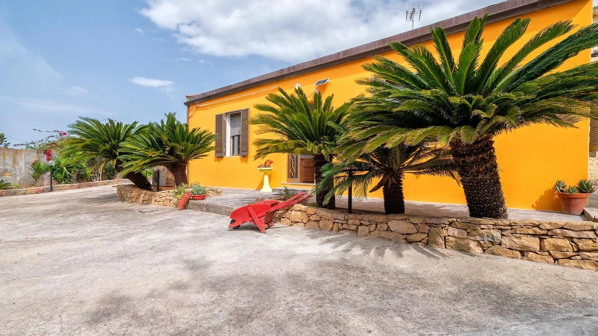 Villa Il Melograno Campanedda 0*,  Italia