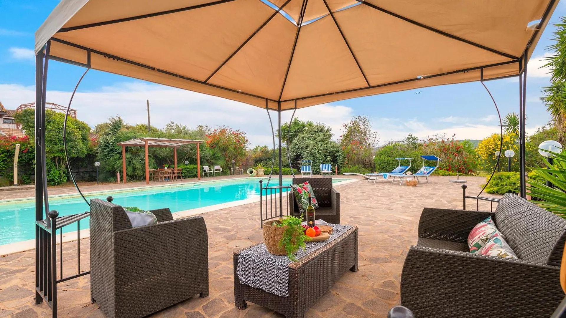 Villa Melograno With Exclusive Swimming Pool Surrounded By Greenery Campanedda